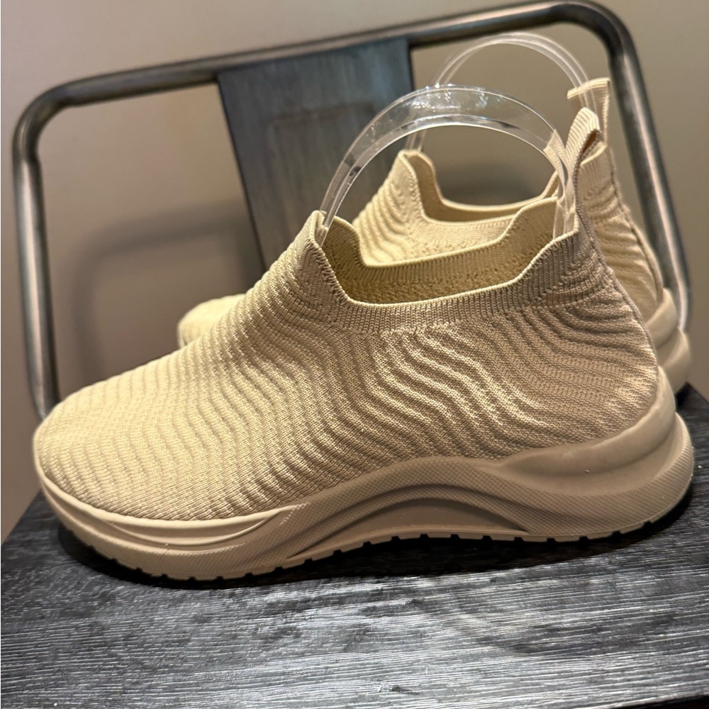 Alexis Bendel Beige Knit Slip-On Sneakers - Picture 7 of 11